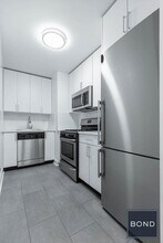 96 Fifth Avenue in New York, NY - Building Photo - Building Photo