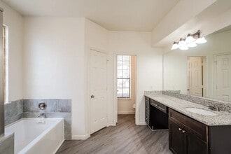 11901 Gardenglen Dr in Houston, TX - Building Photo - Building Photo
