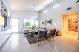 420 NE 87th St in El Portal, FL - Building Photo - Building Photo