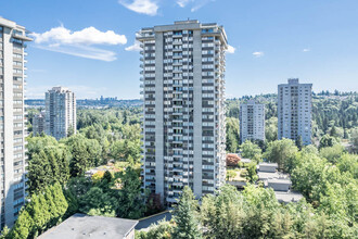 Discovery Place I in Burnaby, BC - Building Photo - Building Photo