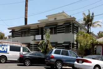 Esperanza Apartments in Long Beach, CA - Building Photo - Building Photo