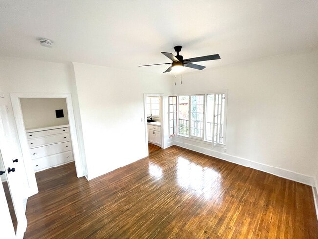 property at 838 1/2 Laguna Ave