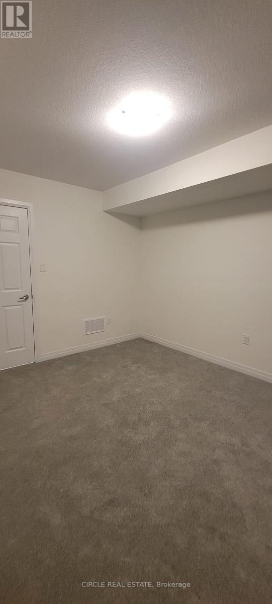 property at 21 Lilac Ln