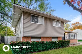 2258 Majestic Dr W in Columbus, OH - Foto de edificio - Building Photo