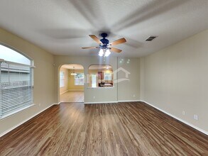 232 Rock Springs Dr in New Braunfels, TX - Building Photo - Building Photo