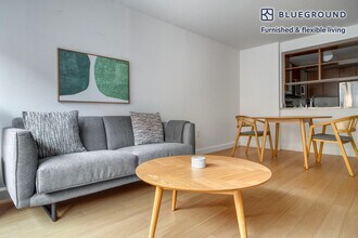 130 W 15th St in New York, NY - Building Photo - Building Photo