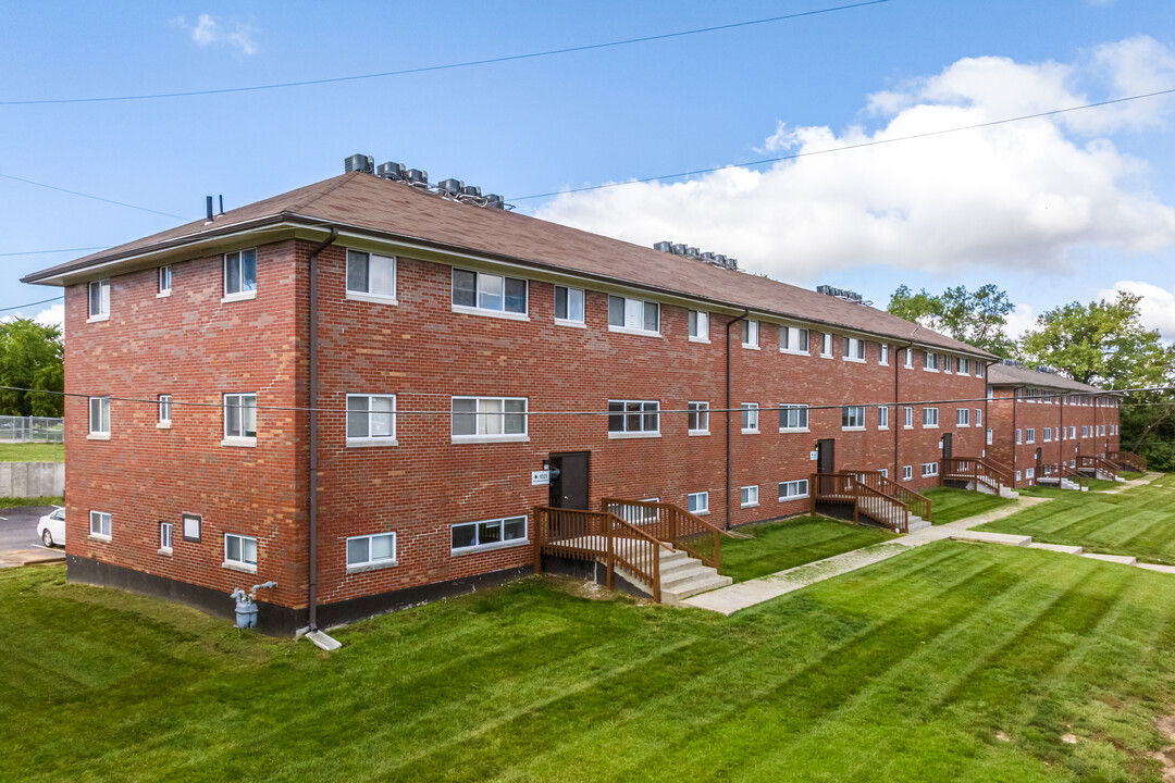 Forest Court Apartment Homes in Kansas City, KS - Building Photo