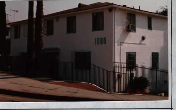 1800 Grace Ave
