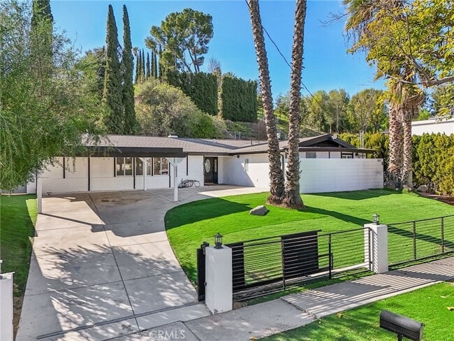 property at 5633 Rawlings Ave