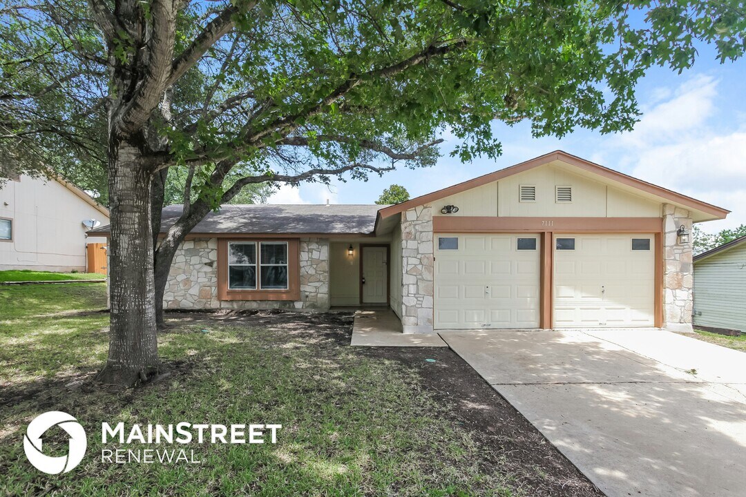 7111 Apache Ridge in Converse, TX - Building Photo