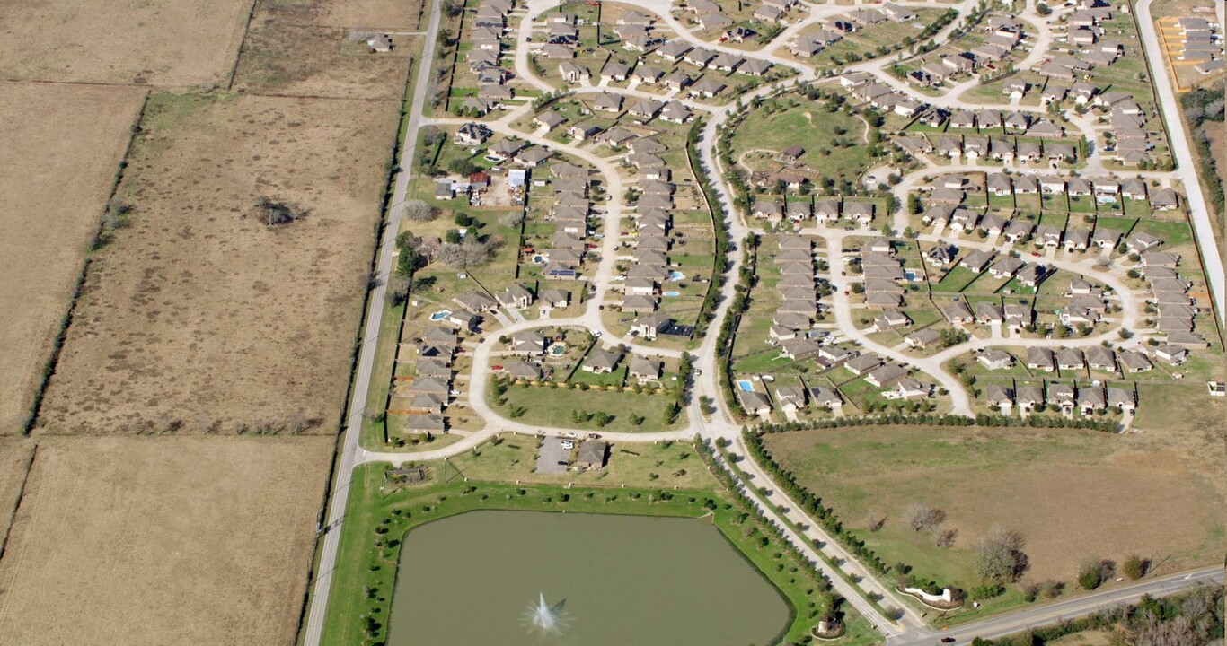 Bauer Landing in Hockley, TX - Building Photo