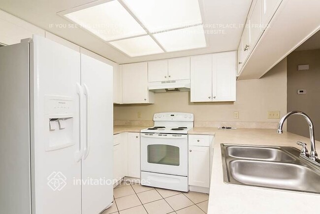 916 Tarawood Ln in Valrico, FL - Foto de edificio - Building Photo