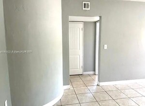 3401 SW 11th St in Miami, FL - Building Photo - Building Photo