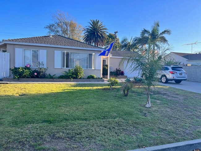 823 Congress St in Costa Mesa, CA - Building Photo - Building Photo