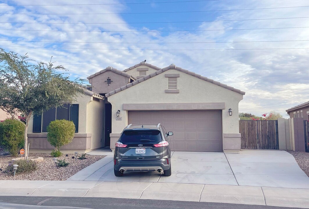 20261 N Herbert Ave in Maricopa, AZ - Building Photo