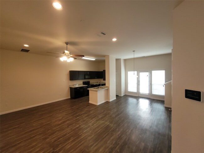 property at 2219 Bermuda Palms Dr