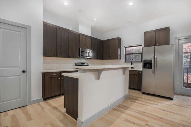 property at 2422 Navigation Blvd