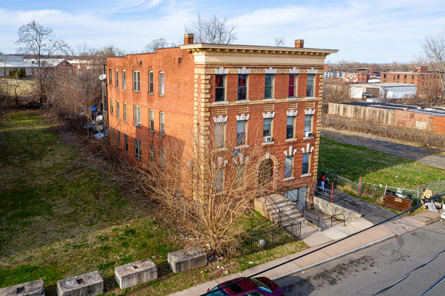 38 Sanford St in Hartford, CT - Building Photo - Building Photo