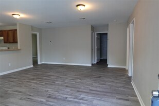 7806 Beckley St in Houston, TX - Building Photo
