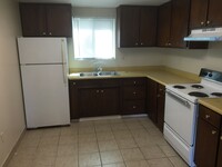 2741 Lakeshore Blvd, Unit 8