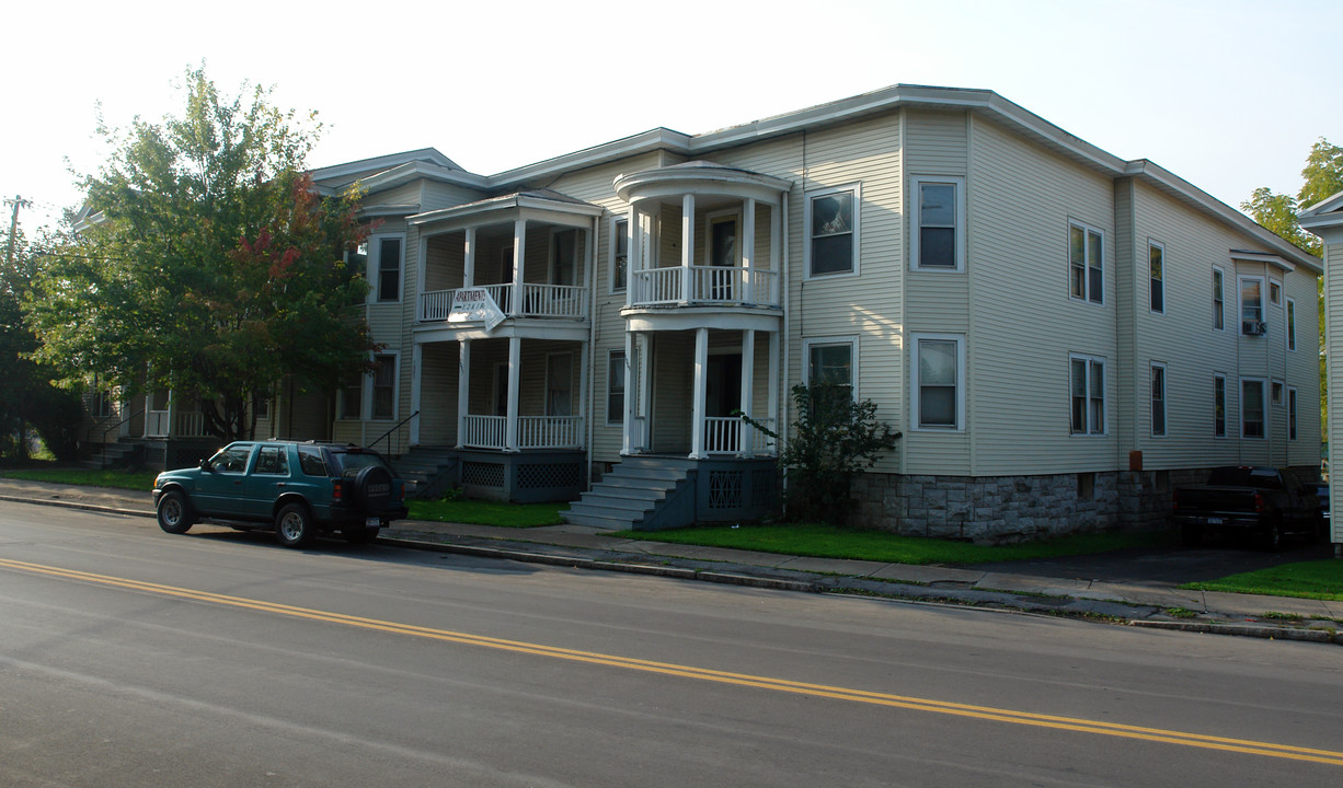 1001-1011 Lodi St in Syracuse, NY - Building Photo