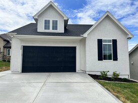 1299 SW Heartwood Dr in Lee's Summit, MO - Building Photo