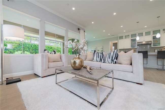 120 Meander in Irvine, CA - Building Photo - Building Photo
