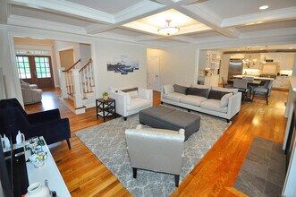 7 Newcastle Pl in Farmington, CT - Building Photo - Building Photo