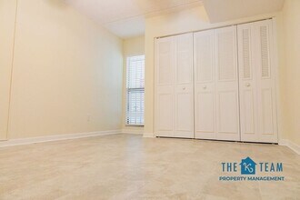 208 Lake Howard Dr SW in Winter Haven, FL - Building Photo - Building Photo