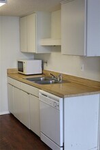 1800 Lavaca St in Austin, TX - Building Photo - Building Photo