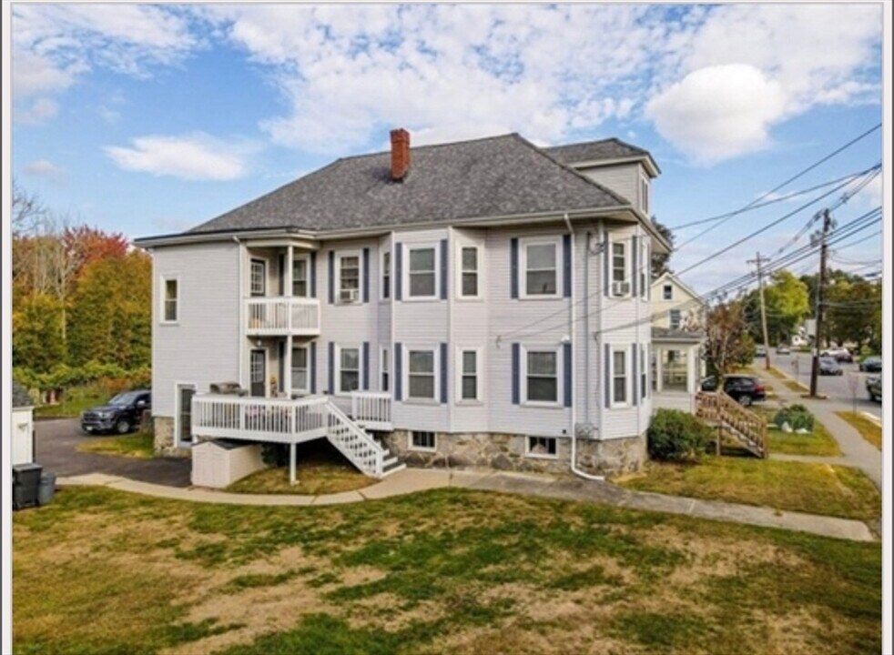 241-243-243 Broadway in Haverhill, MA - Building Photo