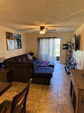 716 Oakgrove Dr in Brandon, FL - Building Photo - Building Photo