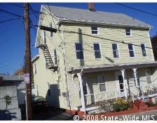 8 James St in Pawtucket, RI - Building Photo