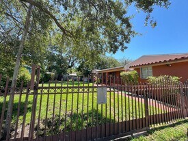 7535 NW 4th Ct in Miami, FL - Building Photo