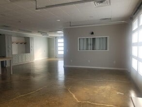 6047 Wayne Memorial Dr in Pikeville, NC - Building Photo - Building Photo