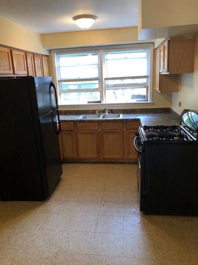 9215 S Cottage Grove Ave, Unit 2