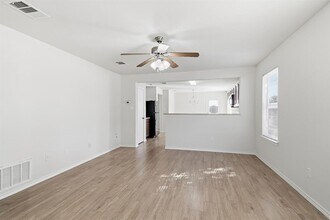 177 Pebble Creek Ln in Buda, TX - Building Photo - Building Photo