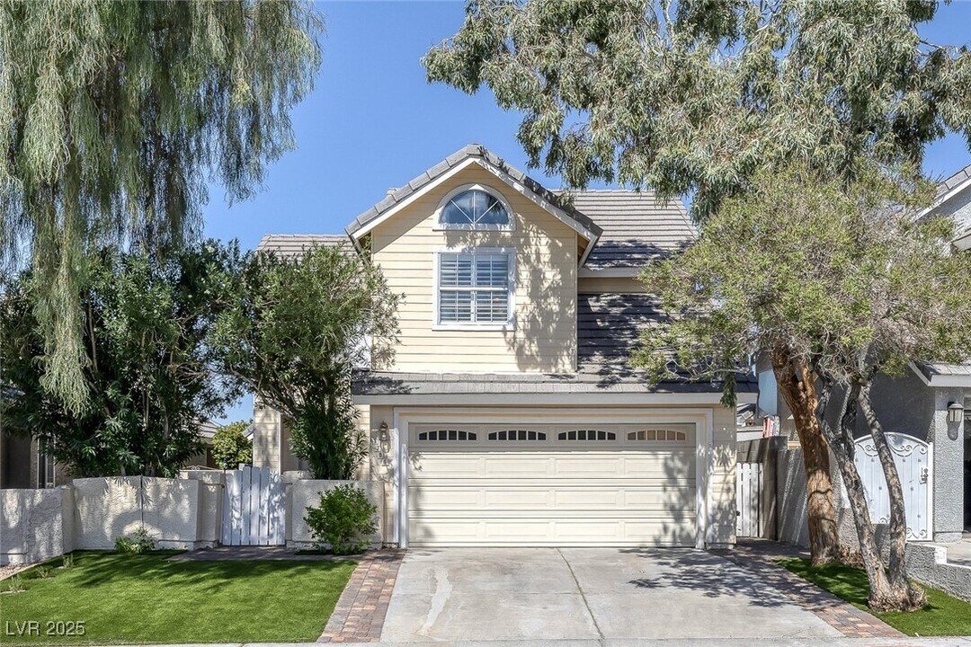 1701 Duarte Dr in Henderson, NV - Foto de edificio