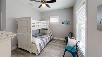 114 Seabreeze Cir in Panama City Beach, FL - Building Photo - Building Photo