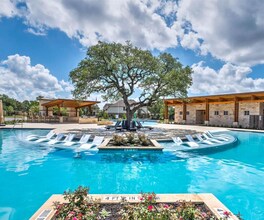 112 Groesbeck Ln in Leander, TX - Foto de edificio - Building Photo
