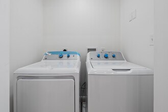 530 N Carrollton Ave in Baltimore, MD - Building Photo - Building Photo