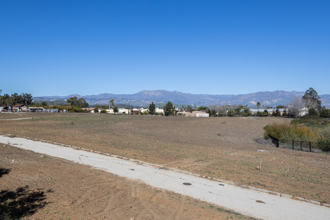 Ventura Springs in Ventura, CA - Foto de edificio - Building Photo