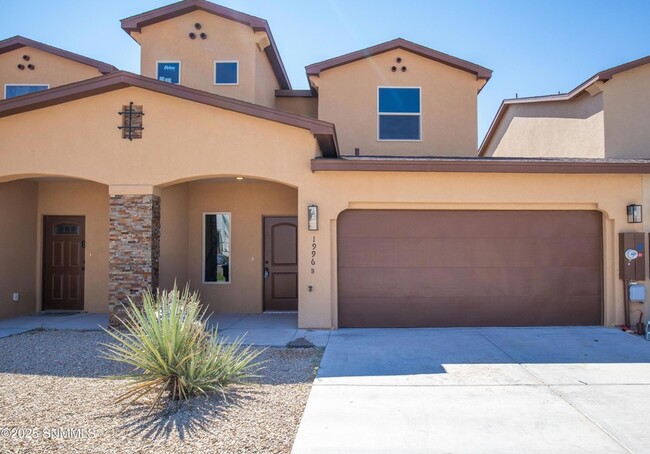 1996 Pine Trail St in Las Cruces, NM - Building Photo - Building Photo