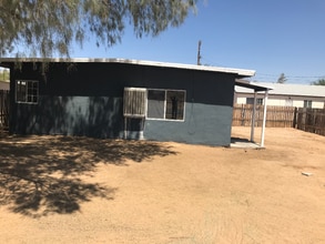 26717 Ferguson St in Boron, CA - Foto de edificio - Building Photo