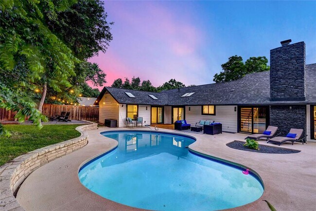 property at 1304 Quailfield Cir