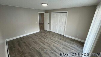 3 Henry Terrace, Unit 9B in Worcester, MA - Building Photo
