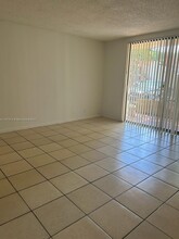 4009 N University Dr, Unit 106 in Sunrise, FL - Building Photo - Building Photo