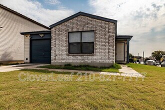 3612 Candlehill in San Antonio, TX - Building Photo - Building Photo