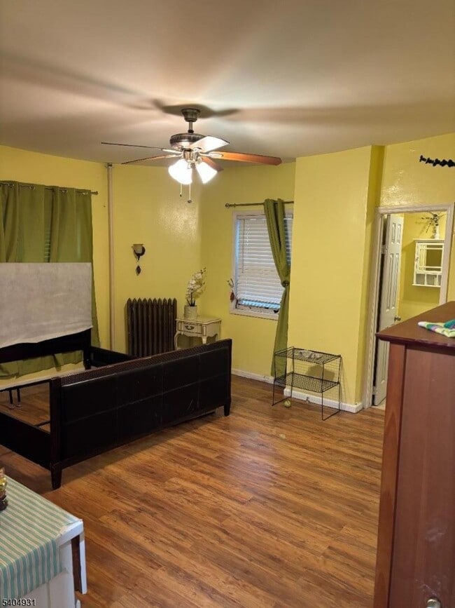 160 N 16th St in East Orange, NJ - Building Photo - Building Photo