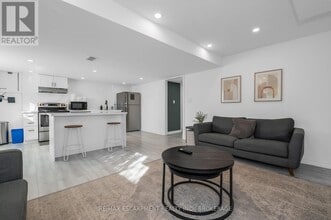 22 Macoomb Dr in Welland, ON - Building Photo - Building Photo